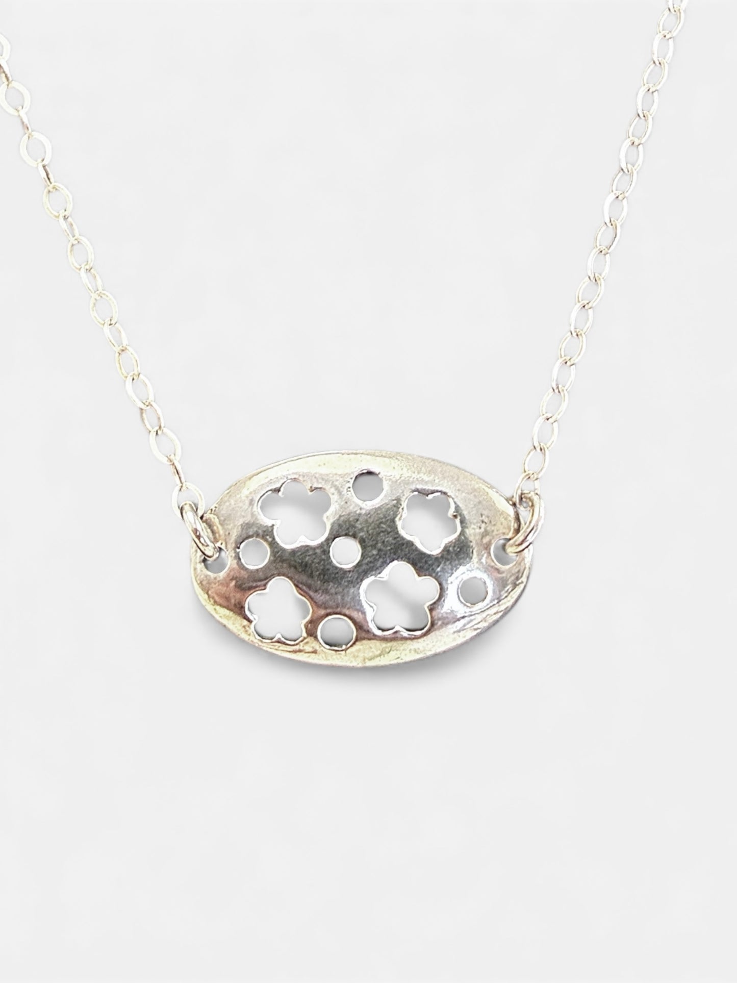 Flores Necklace